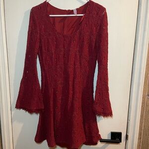 Alya women’s lace bell sleeve dress size M